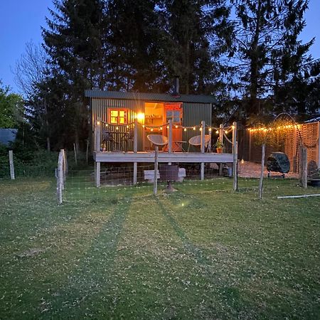 Pooks Rest Villa Hurst Green  Kültér fotó